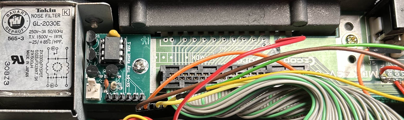 SX-64 Tiny Reset – Count Reset Button Presses | hackup.net